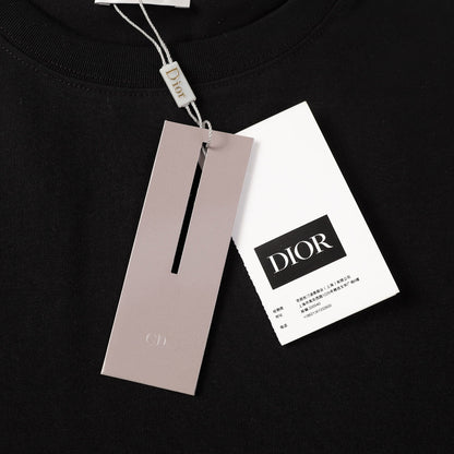 Kreatives T-Shirt mit Blumenmuster