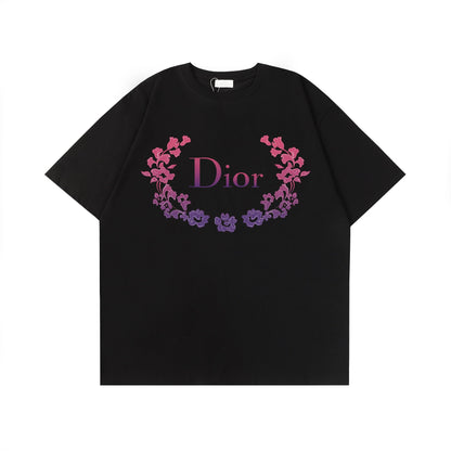 Kreatives T-Shirt mit Blumenmuster