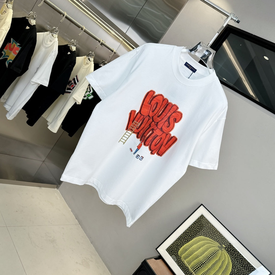 T-Shirt mit Graffiti-Buchstaben-Muster