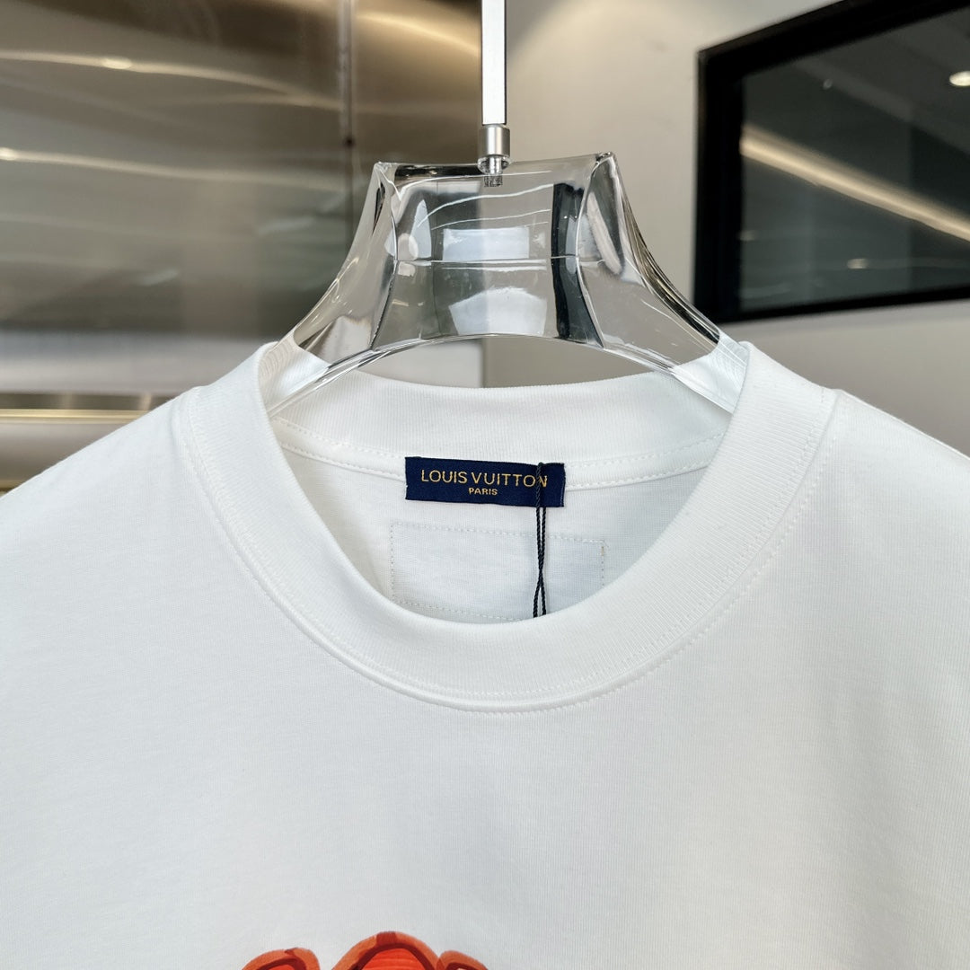 T-Shirt mit Graffiti-Buchstaben-Muster