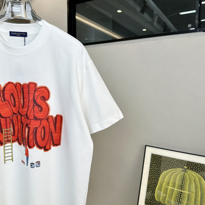 T-Shirt mit Graffiti-Buchstaben-Muster
