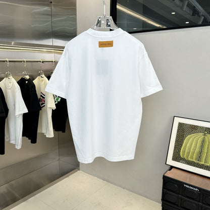 T-Shirt mit Graffiti-Buchstaben-Muster