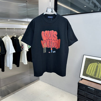 T-Shirt mit Graffiti-Buchstaben-Muster