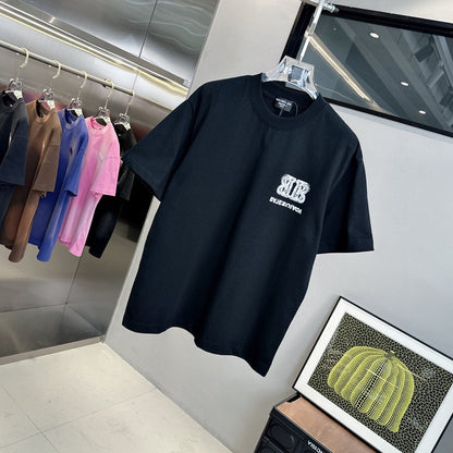 T-Shirt mit doppelter Invertierter-B-Buchstaben-Grafik