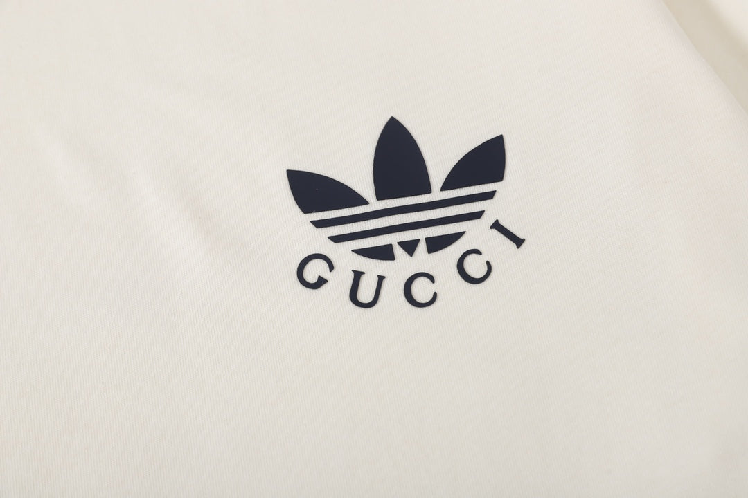 T-Shirt mit Schulterstreifen