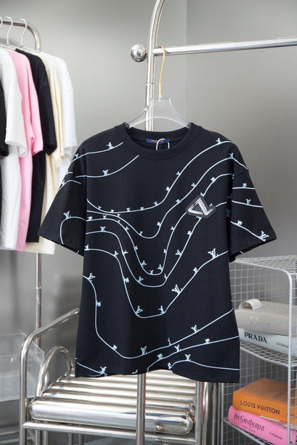 T-Shirt mit Liniendesign-Print