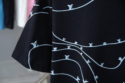 T-Shirt mit Liniendesign-Print