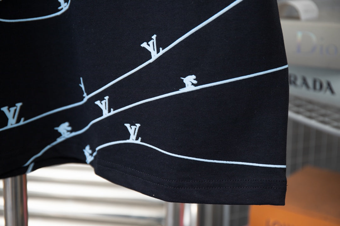 T-Shirt mit Liniendesign-Print